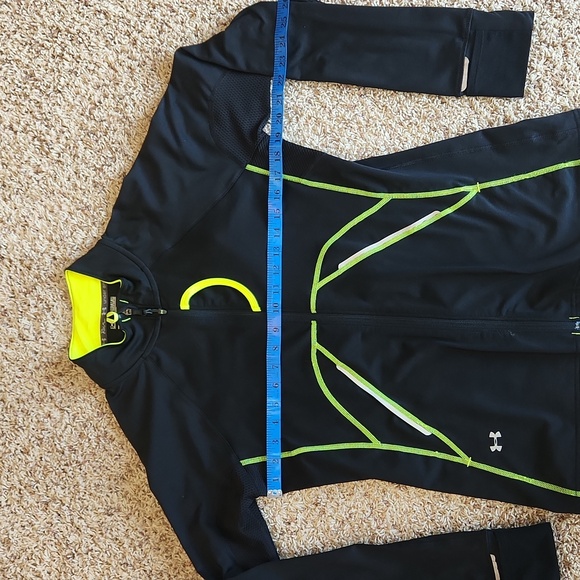Under Armour - Jacket - Medium - Picture 6 of 12